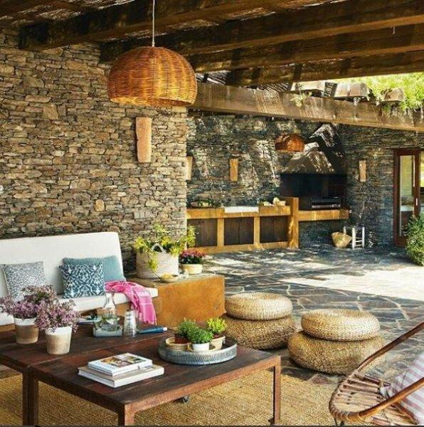 Renkli oda dekorasyonu