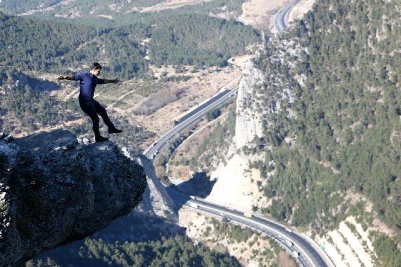 Torosların damında uçurum keyfi 