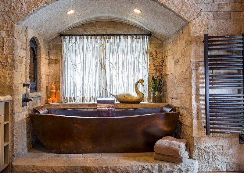 Banyo dekorasyonunda doğal taş esintisi