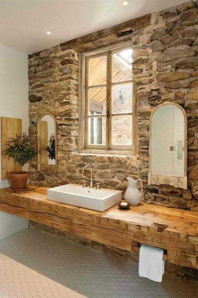 Banyo dekorasyonunda doğal taş esintisi