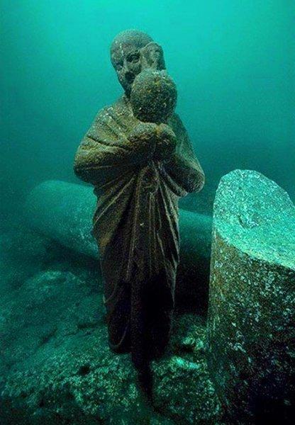 Heracleion antik kentinden ilginç heykeller 