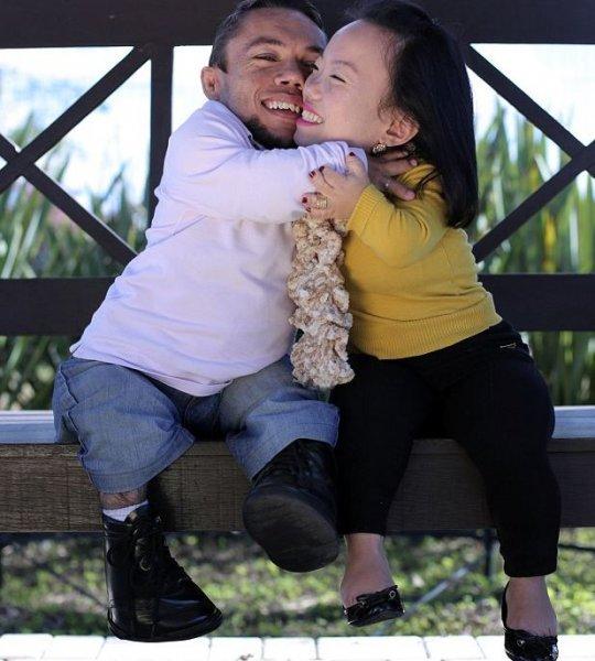 Dünyanın  en kısa boylu çifti Guinnes listesinde 