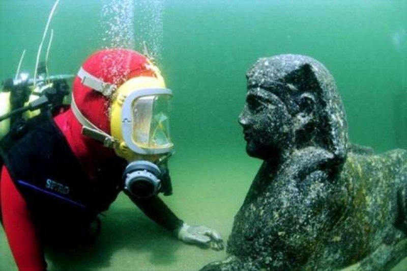Heracleion antik kentinden ilginç heykeller 