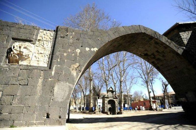 Diyarbakır Surları Çin Seddi'ni geride bıraktı
