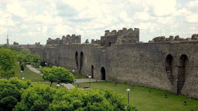 Diyarbakır Surları Çin Seddi'ni geride bıraktı