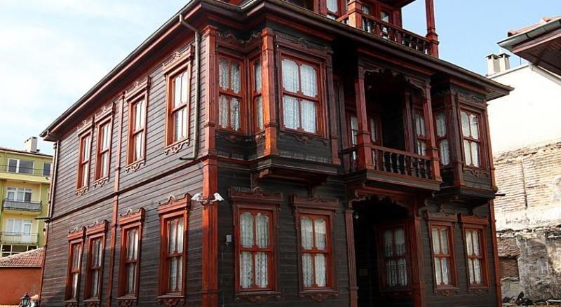 Osmanlı Devleti'nden yadigar Edirne evleri 