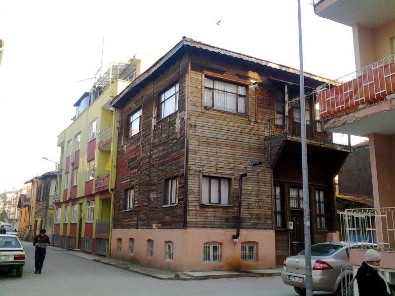 Osmanlı Devleti'nden yadigar Edirne evleri 