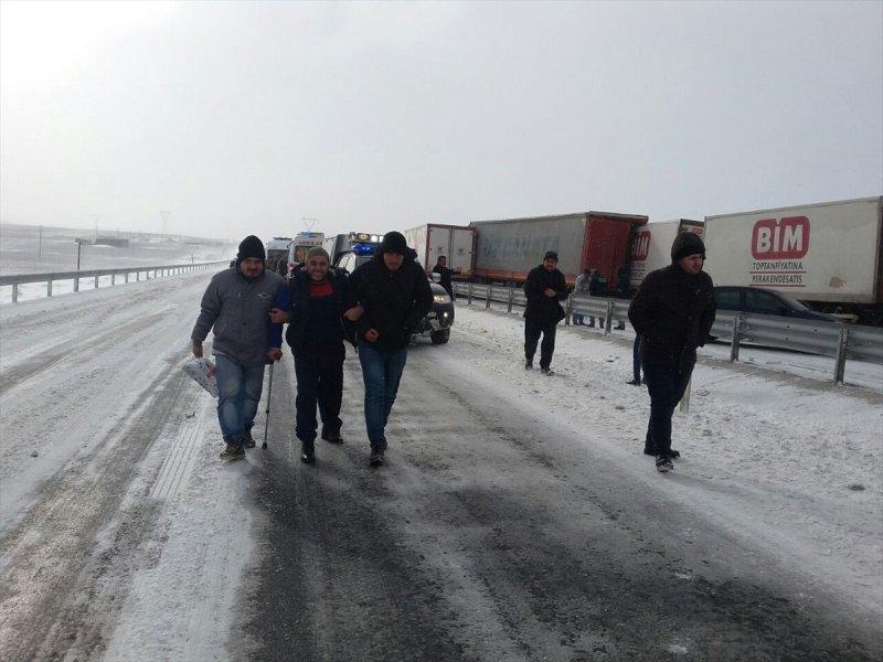 Aksaray'da zincirleme trafik kazası