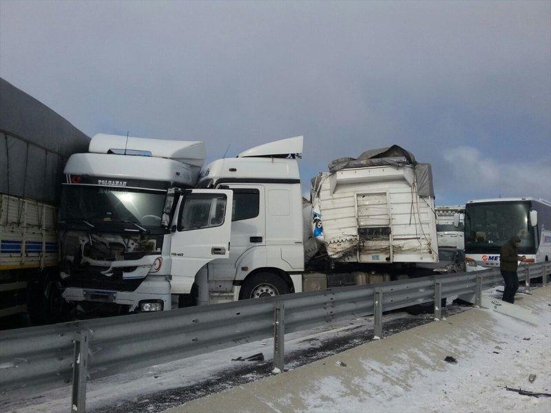 Aksaray'da zincirleme trafik kazası