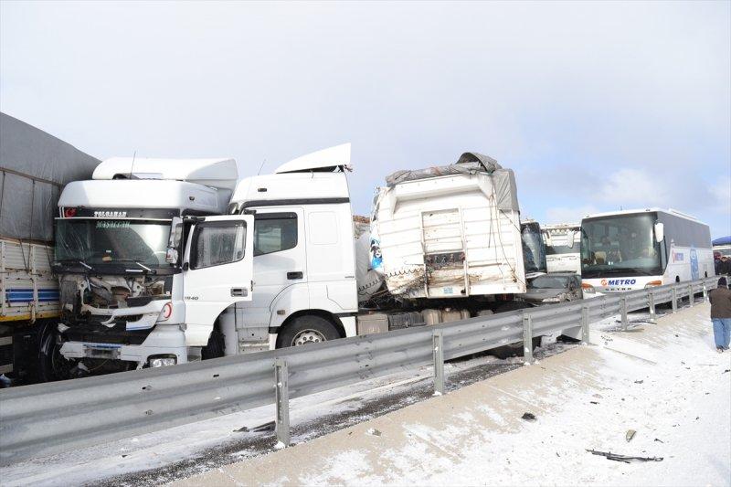 Aksaray'da zincirleme trafik kazası