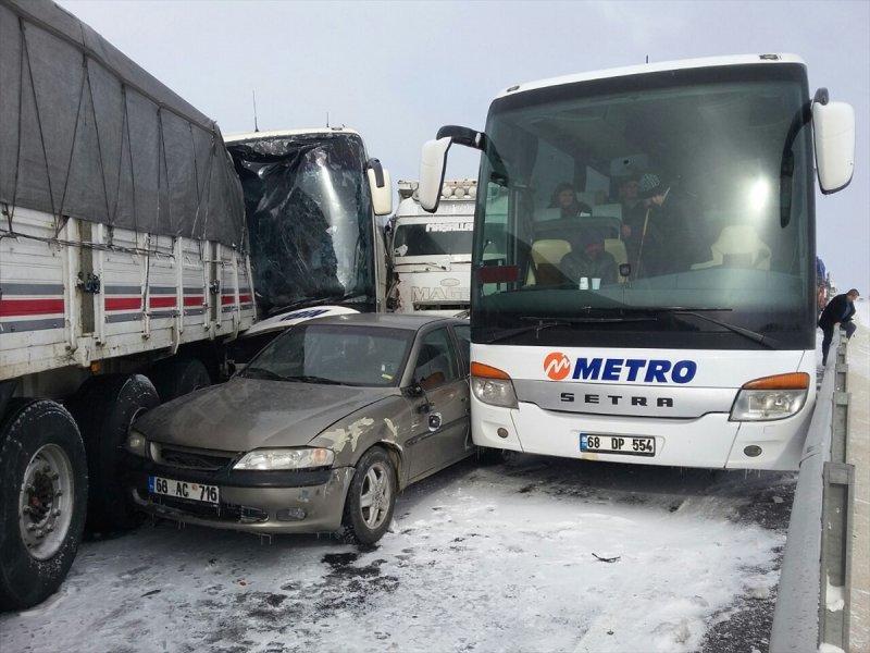 Aksaray'da zincirleme trafik kazası