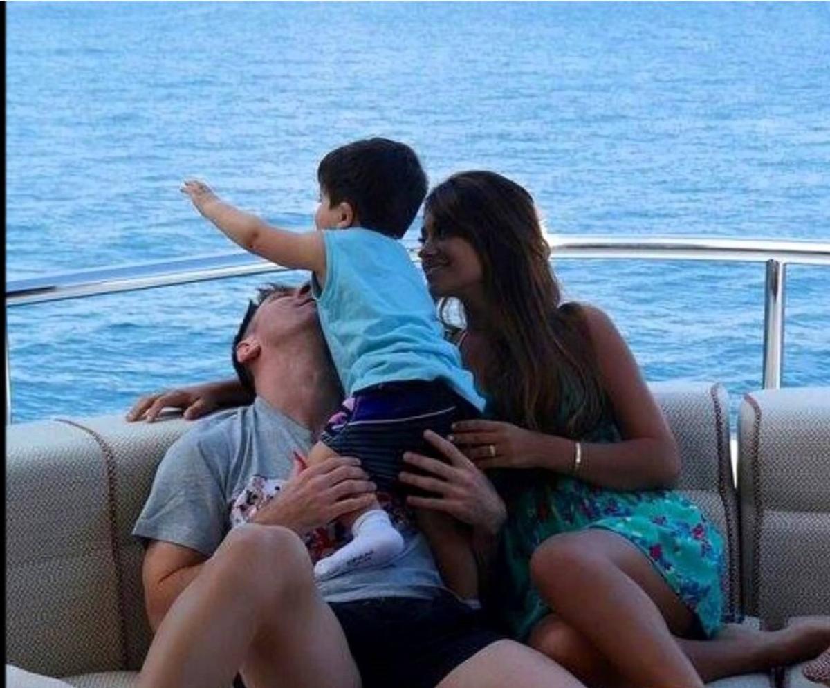 Messi sevgilisi Roccuzo ile evleniyor