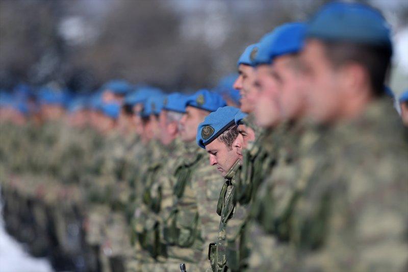 Genelkurmay Başkanı Akar'dan komandolara ziyaret