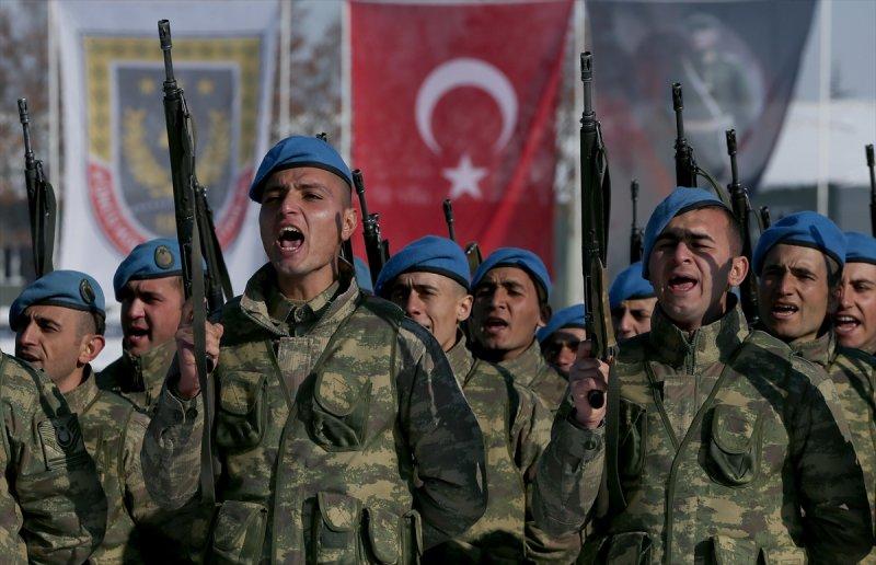 Genelkurmay Başkanı Akar'dan komandolara ziyaret