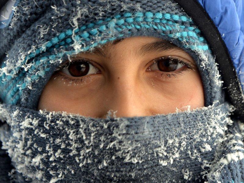 Ardahan'da öğrencilerin kirpikleri dondu