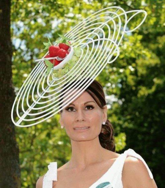 Birbirinden ilginç şapka modelleri 