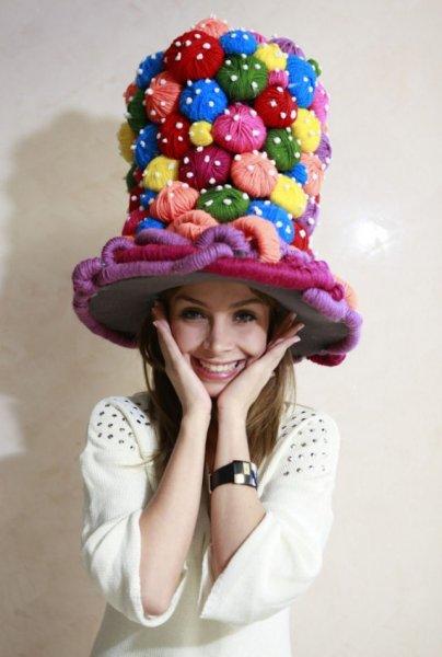 Birbirinden ilginç şapka modelleri 