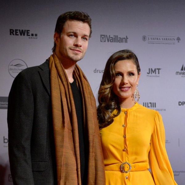 Ailesi gurbette işçi olarak çalışan ünlüler 