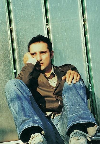 Ailesi gurbette işçi olarak çalışan ünlüler 