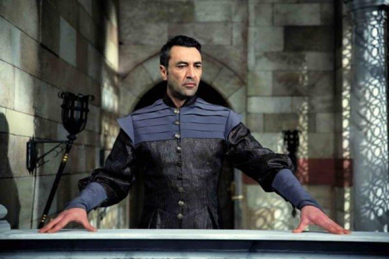 Ailesi gurbette işçi olarak çalışan ünlüler 