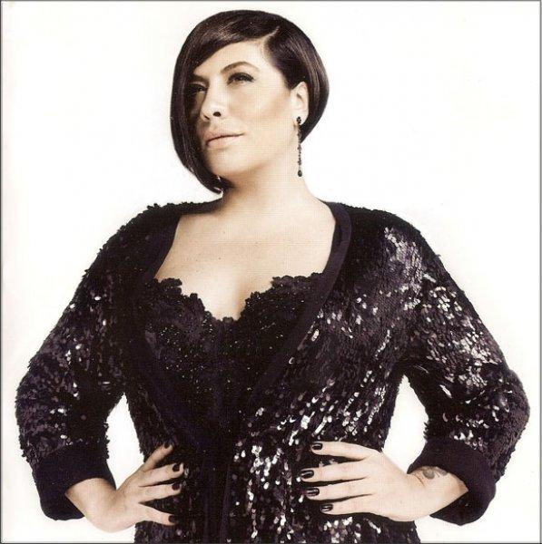 Işın Karaca üçüncü kez evet dedi 