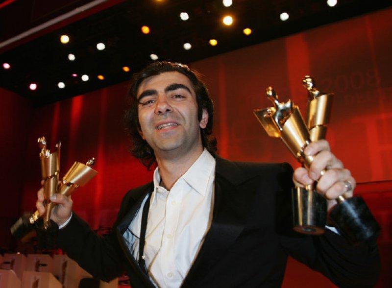 Ailesi gurbette işçi olarak çalışan ünlüler 