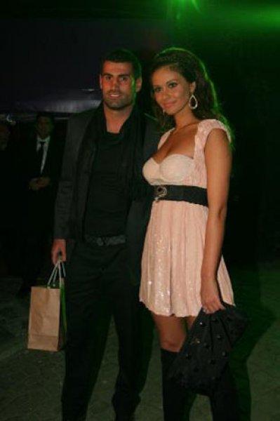 Ailesi gurbette işçi olarak çalışan ünlüler 