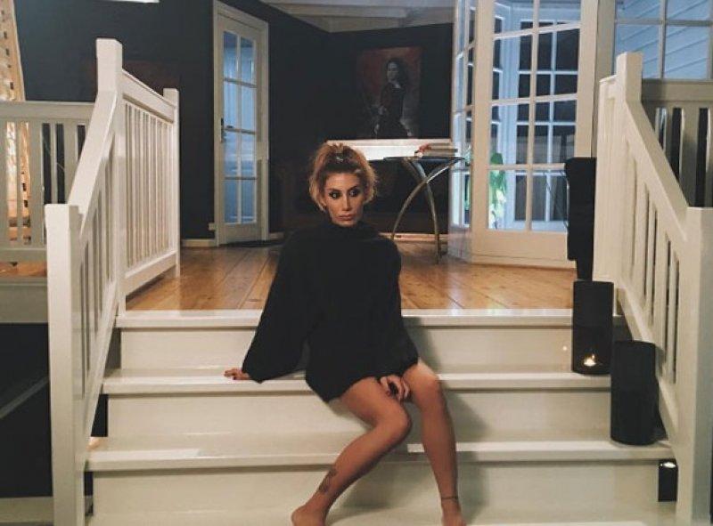 İrem Derici görüntüsü ile hayranlarını şaşırttı 