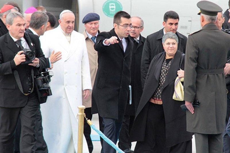 Yabancı dil bilen ünlü isimler 