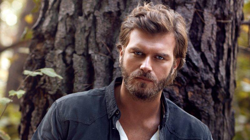 Yabancı dil bilen ünlü isimler 