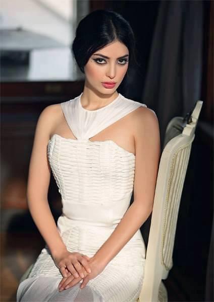 Yabancı dil bilen ünlü isimler 