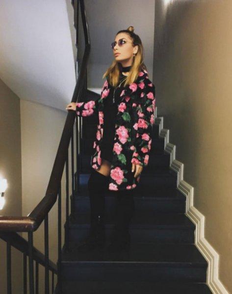 İrem Derici görüntüsü ile hayranlarını şaşırttı 