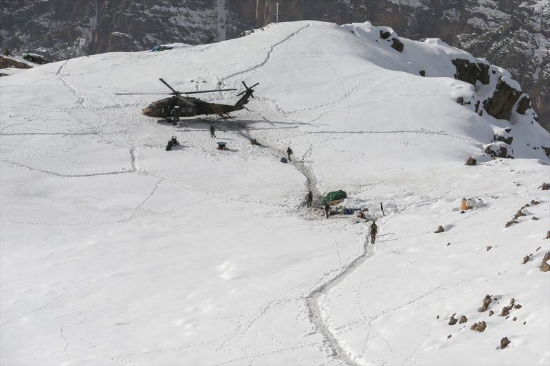 Çukurca'da eksi 22 derecede operasyon