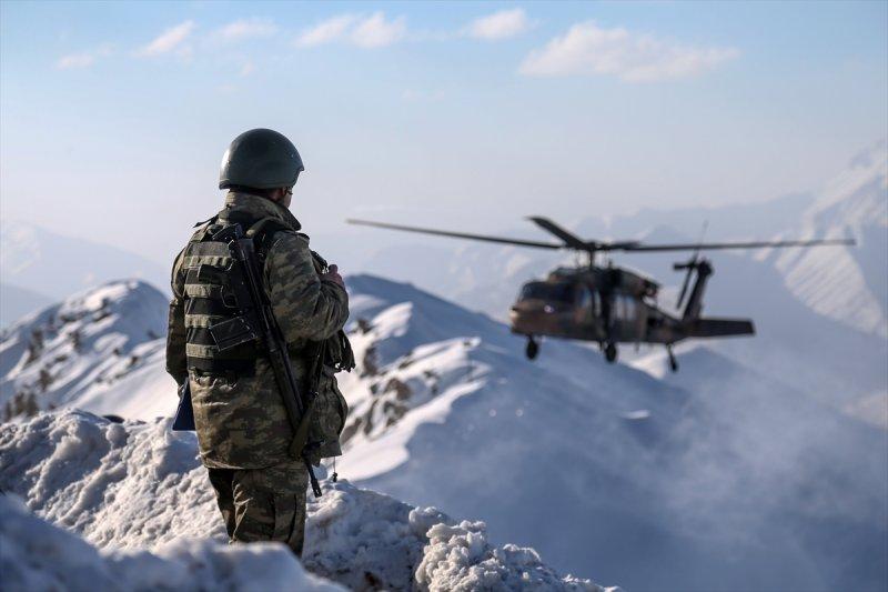 Çukurca'da eksi 22 derecede operasyon