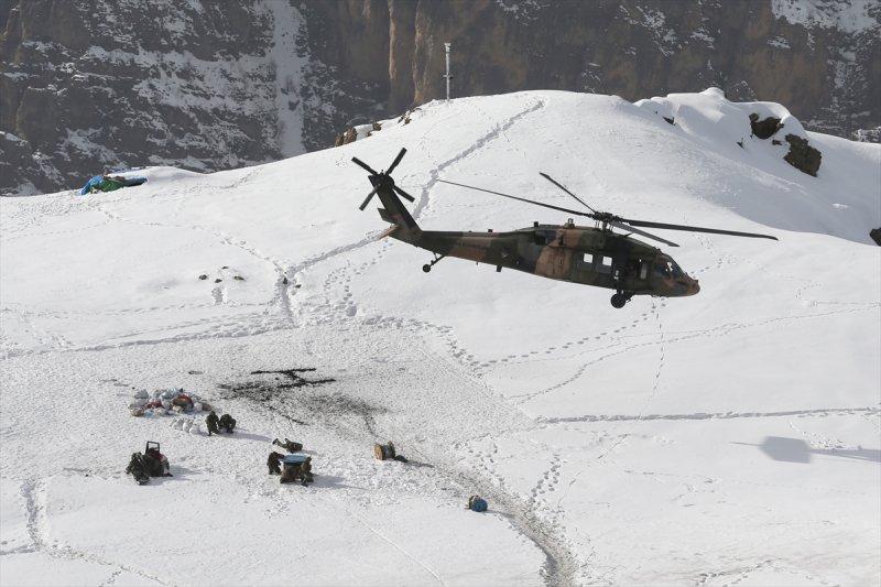 Çukurca'da eksi 22 derecede operasyon