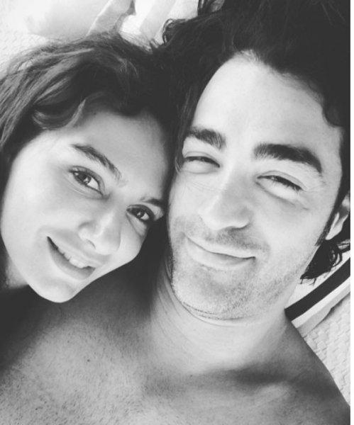 Birce Akalay ve Sarp Levendoğlu boşanıyor