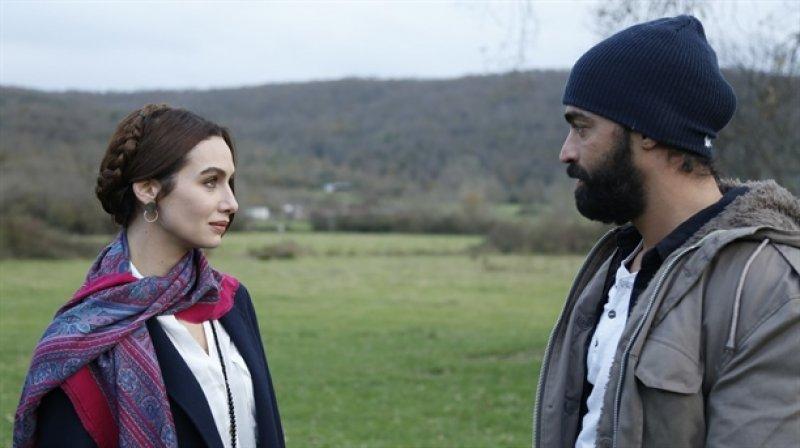Birce Akalay ve Sarp Levendoğlu boşanıyor