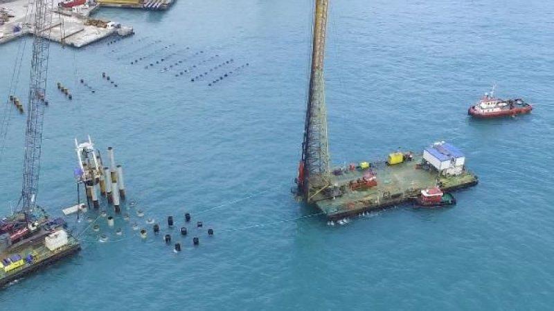 Kabataş sahilinde çalışmalar sürüyor