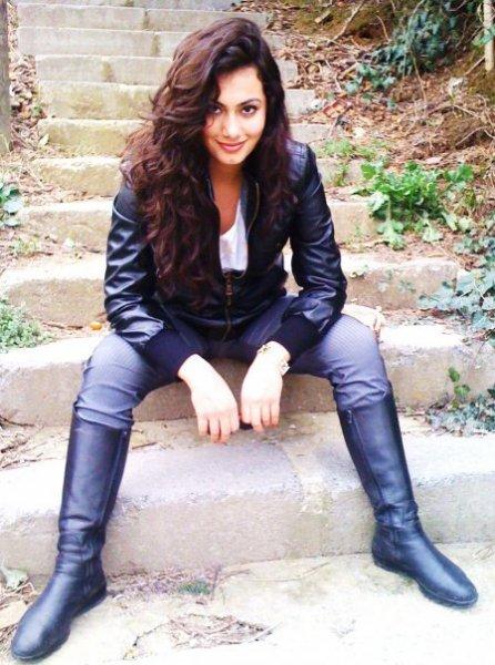 Nur Bozar ekranlara dönüyor