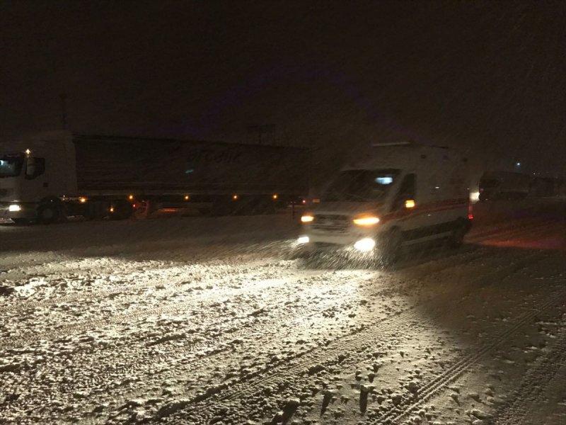 Yoğun kar yağışı yurtta etkili oldu 