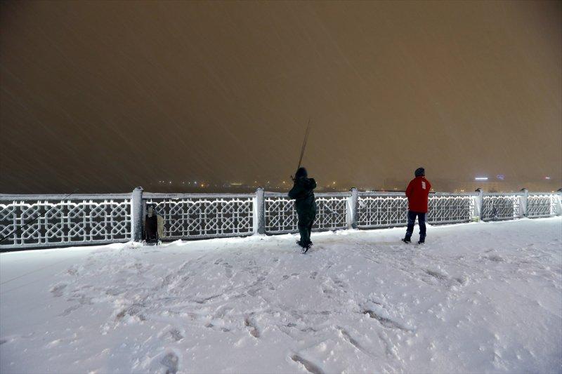 Yoğun kar yağışı yurtta etkili oldu 