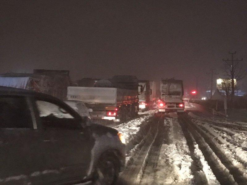 Yoğun kar yağışı yurtta etkili oldu 