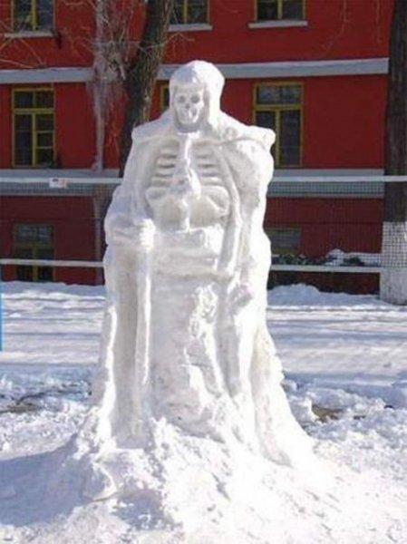 Kardan yapılan ilginç heykeller 