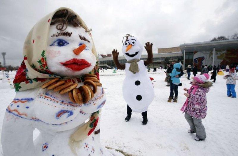 Kardan yapılan ilginç heykeller 