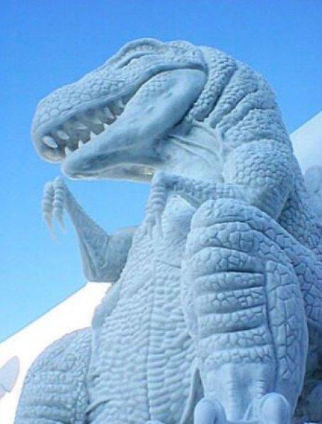 Kardan yapılan ilginç heykeller 