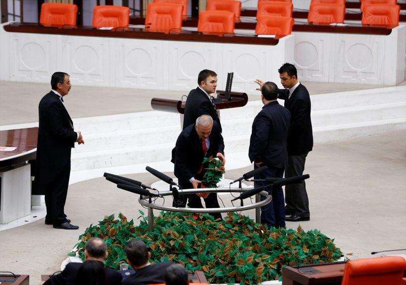 Meclis'te yaşanan kavganın fotoğrafları