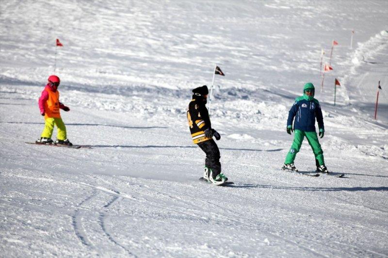 Kartalkaya’da kayak keyfi 