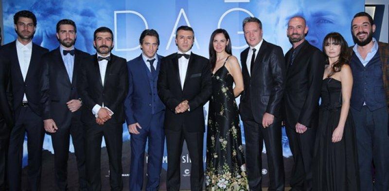 Ahu Türkpençe'ye iki ödül birden  