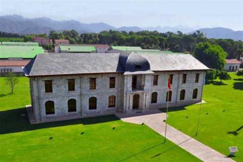 Dünyada tren geçmeyen tek istasyon Türkiye'de