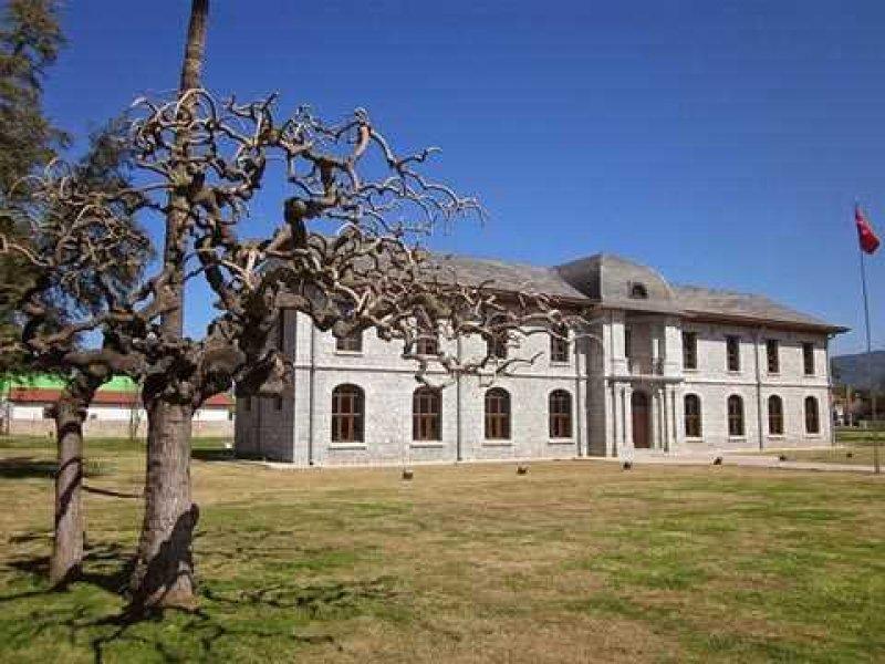 Dünyada tren geçmeyen tek istasyon Türkiye'de